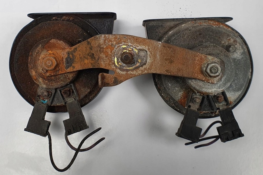 фото №2, Сигнал клаксон alfa romeo gt 0055306