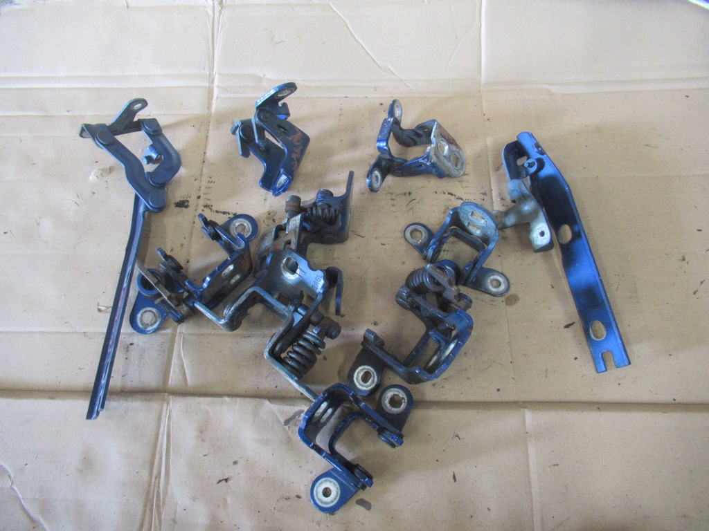 фото №1, Петля дверь правый задняя dodge journey