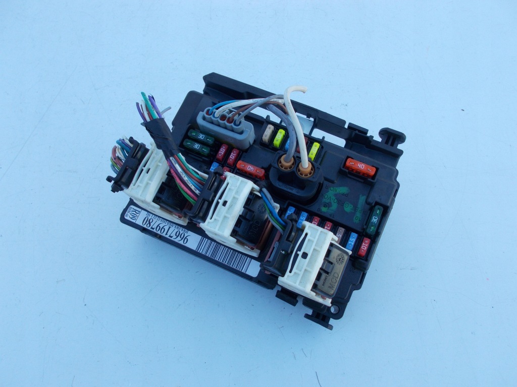 фото №1, Модуль коробка запобіжників bsm peugeot citroen 9667199780 r09