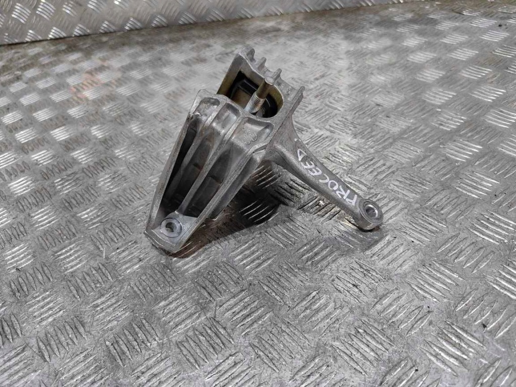 фото №1, Kia proceed lift 1.6 кронштейн подушка двигателя 22r