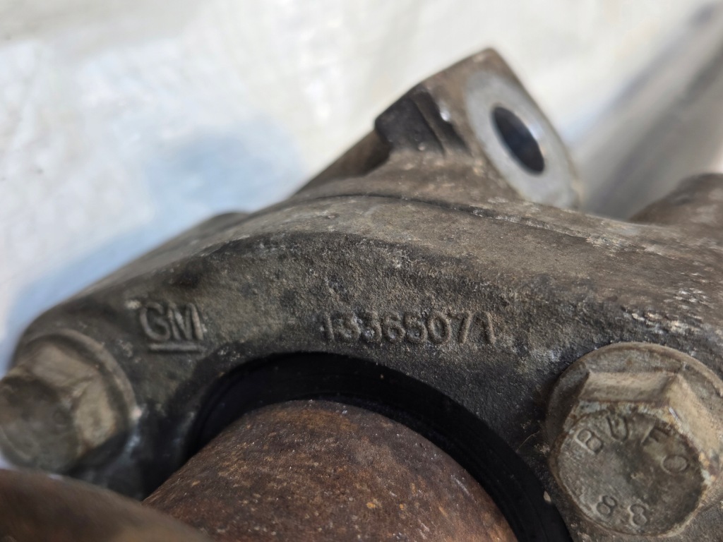 Приводной вал правая длинная opel mokka a 1.7 cdti 95390015 с Разборки