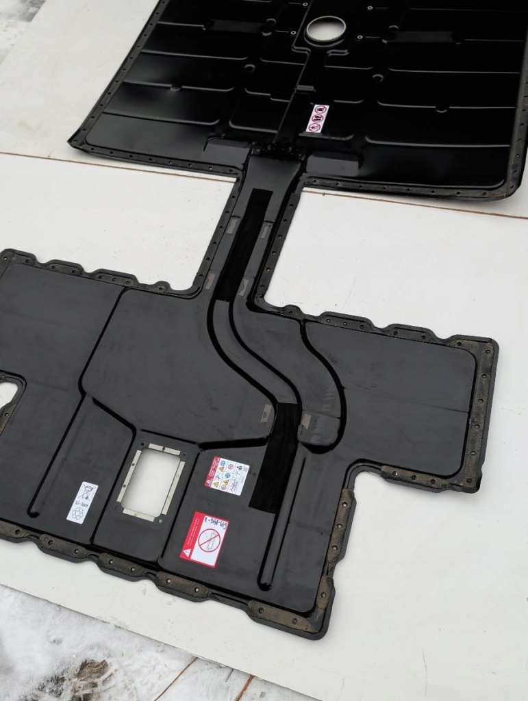 Плита накладка акумулятора акумулятор 9j1802423b porsche taycan audi e-tron gt Недорого