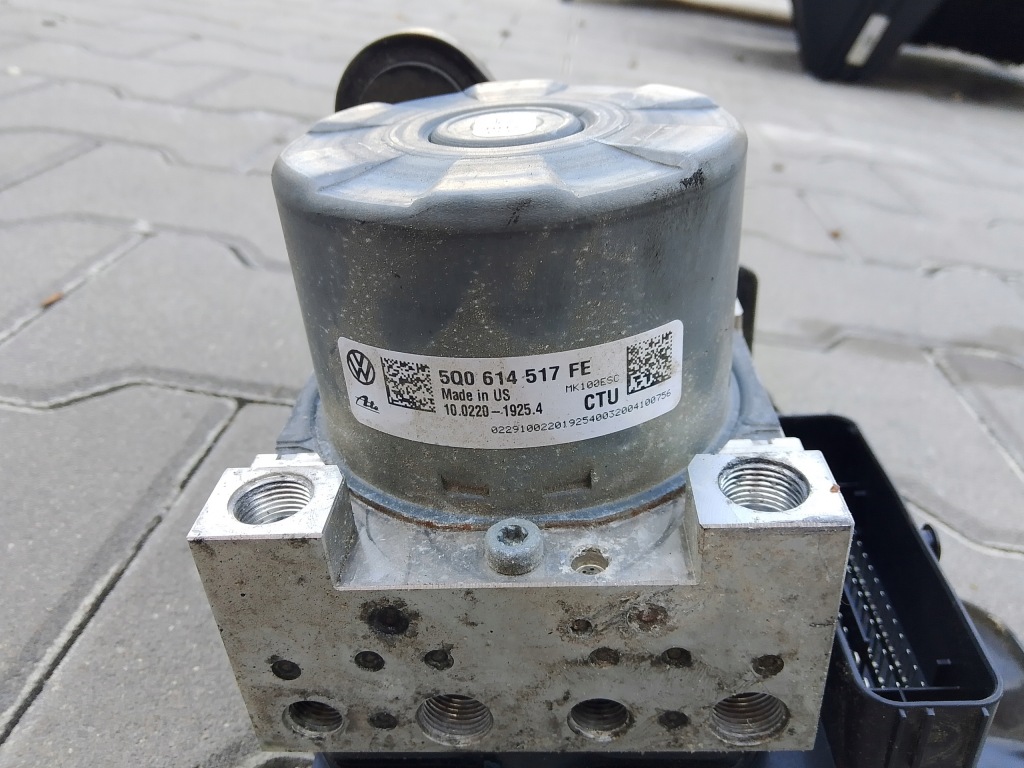 фото №1, Vw atlas cross lift 2021 насос abs 5q0614517fe
