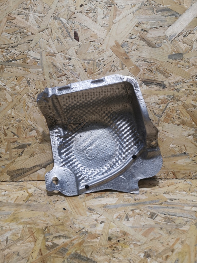 Купить Mercedes w206 защита тепловая a2064712000