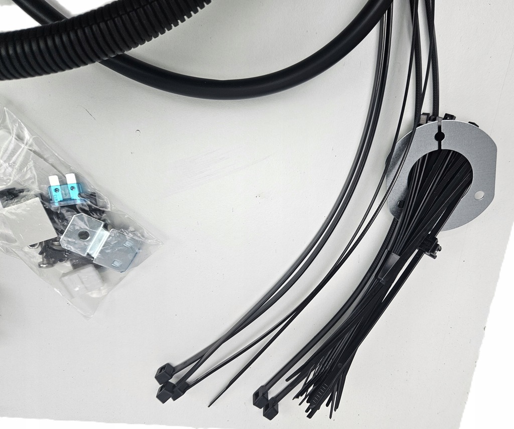 фото №10, Toyota rav4 13 - 19 жгут instalaca фаркоп буксировочный 13 pin pw5d0-0r000