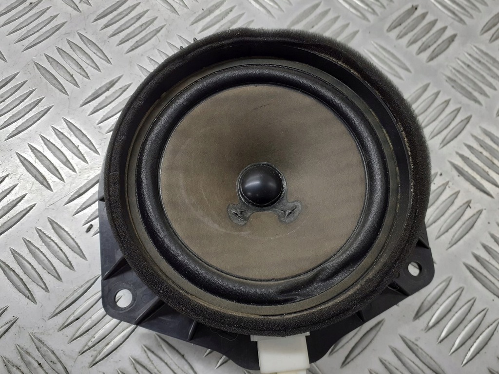 фото №1, Динамик правый задняя toyota yaris verso 86160-52030