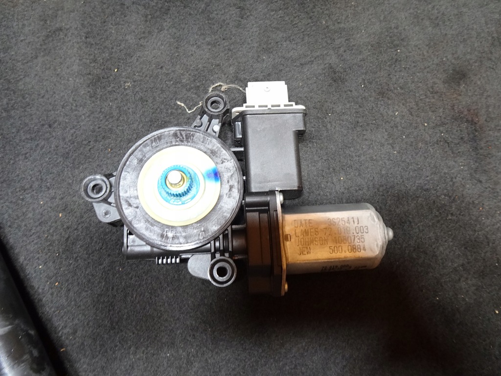 фото №1, Alfa romeo giulietta двигатель стекло правый p 1060735