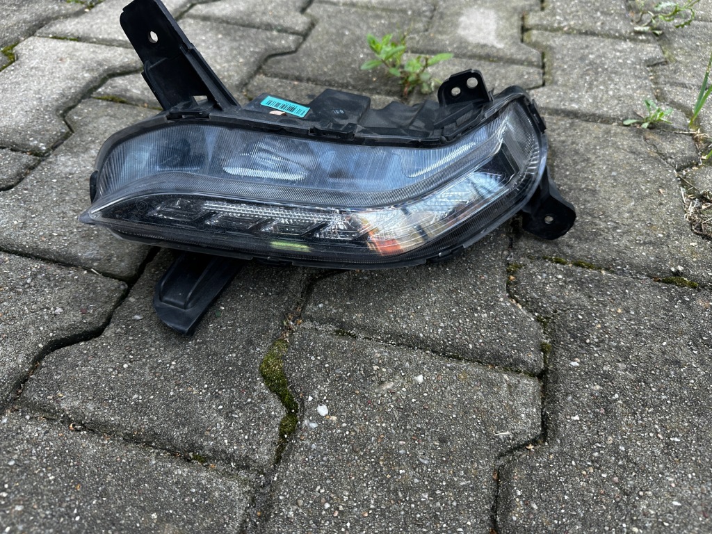 фото №1, Противотуманная фара led drl hyundai i30 iii fastback 92208-g42