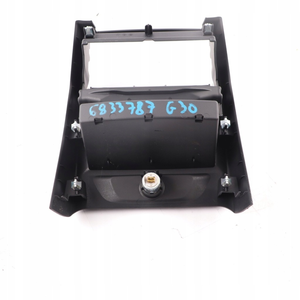 Купити Bmw g30 захист консолі центральної задня роз'єм 12v czarna 6833787