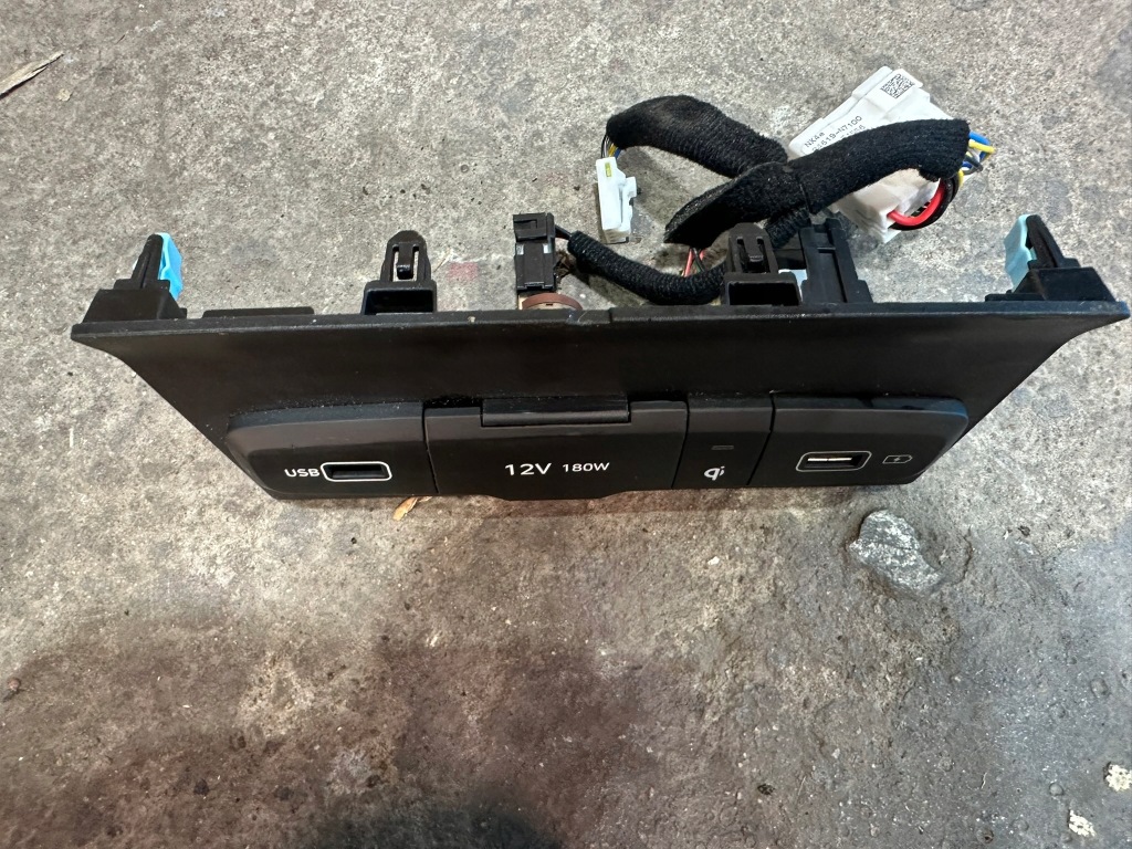 фото №1, Разъём соединитель usb hyundai tucson iv 84632-n7100