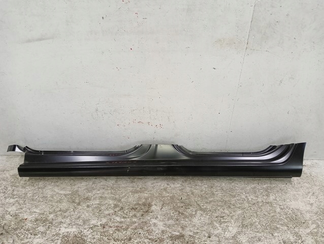 фото №1, Порог левый блок двигателя обшивка левая skoda rapid 5j 12-