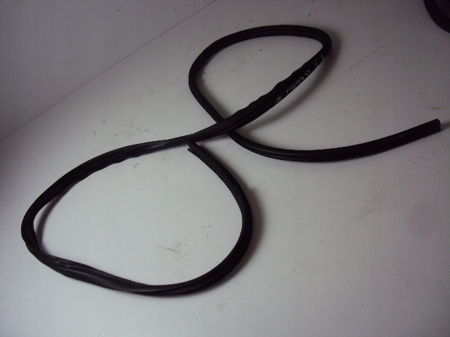 фото №1, Прокладка двері правий перед citroen c4 aircross