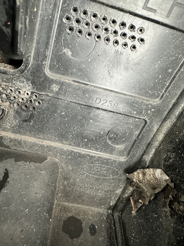 фото №6, Kuga mk3 st молдинг крыла левый перед czarna 4l lv4b-s16d239-cew