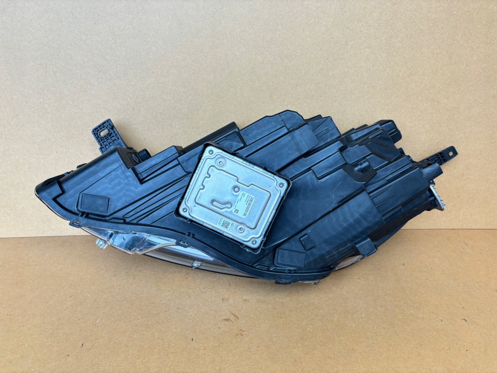 Купить Фара передняя перед правый  ford kuga mk3 full led