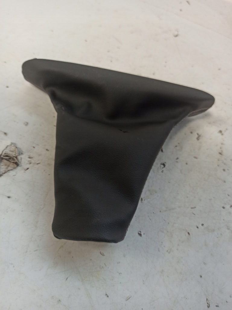 фото №12, Volvo v40 ii чехол тормоза ручного