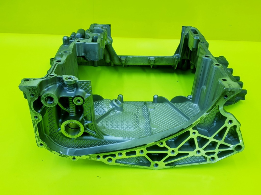 Поддон масляная верхний картер a6 c7 a7 c7 q7 a8 d4 q5 3.0 tdi 059103601cj Доставка