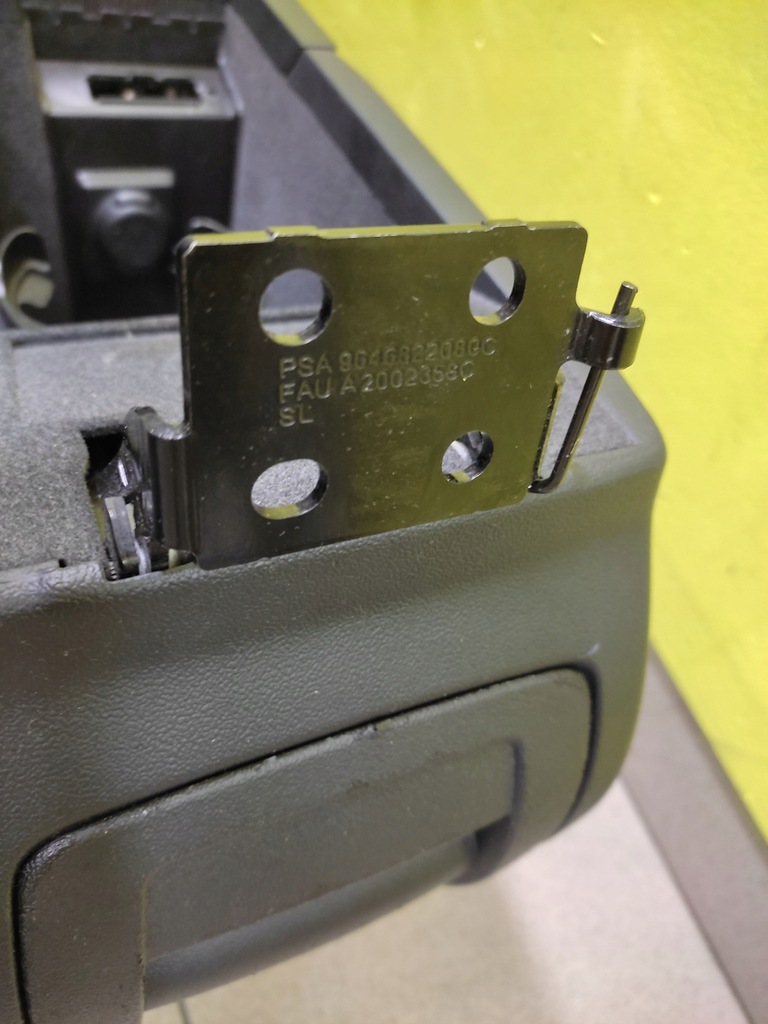 фото №5, Citroen c5 iii туннель подлокотник 99604435401