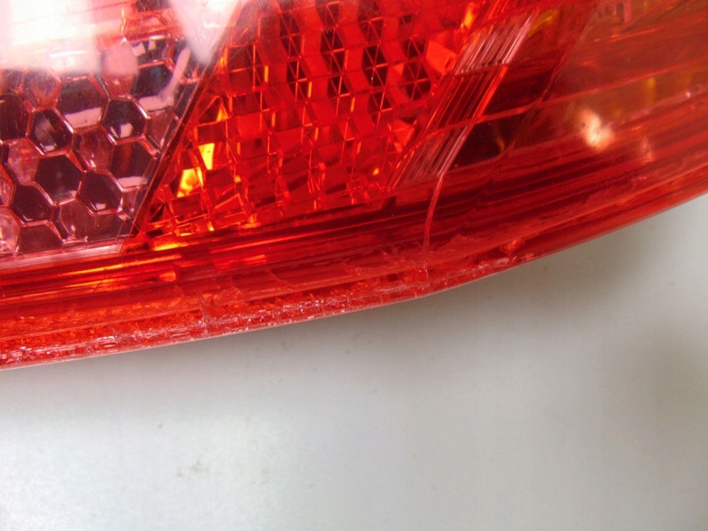 фото №7, Лампа права задня peugeot 308 i 9680425680 europa