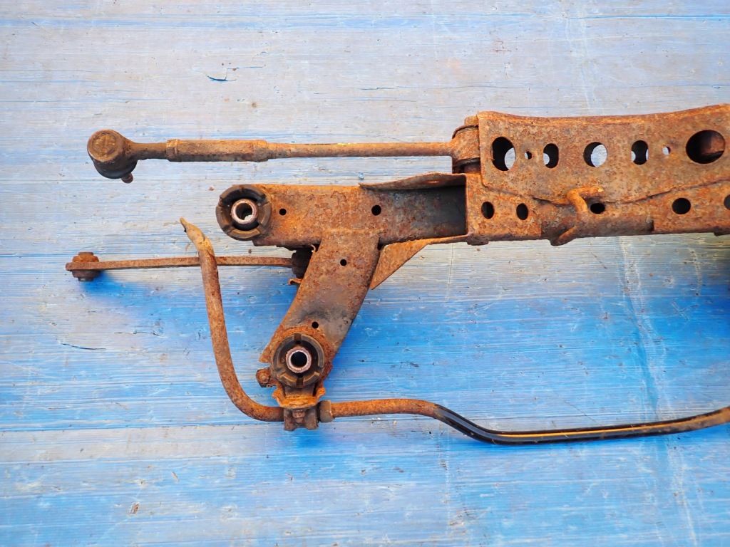 фото №8, Toyota avensis t25 03- балка підвіска заднього