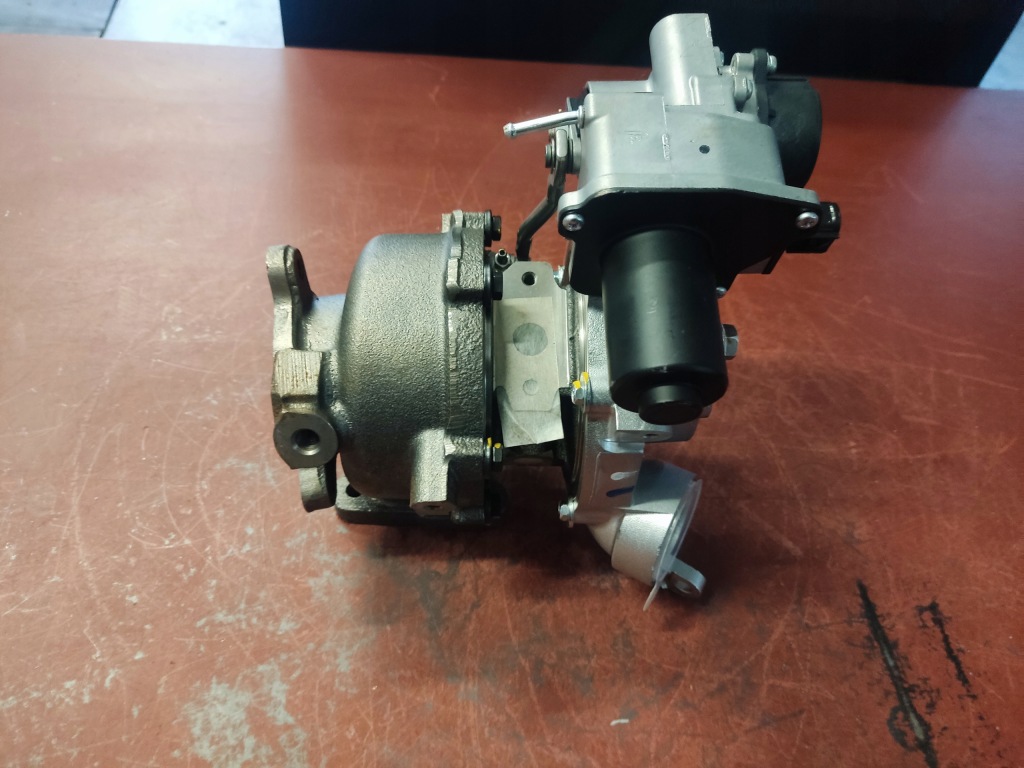 фото №15, Турбонагнетатель toyota land cruiser v8 17208-51030 vb49 nowa