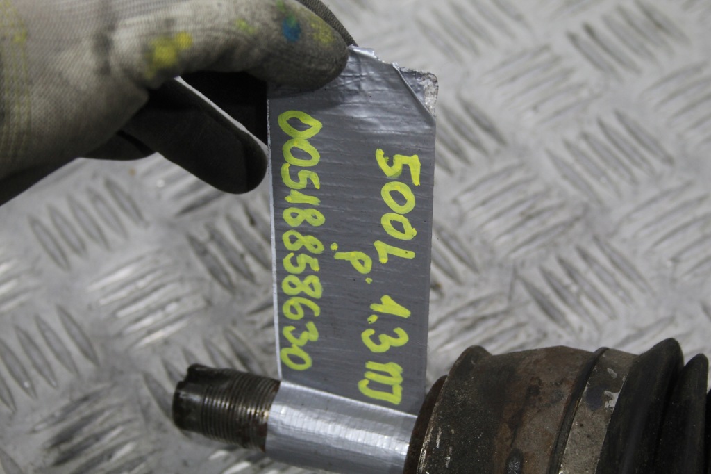 Приводной вал правый  fiat 500l 518858630 Оригинал