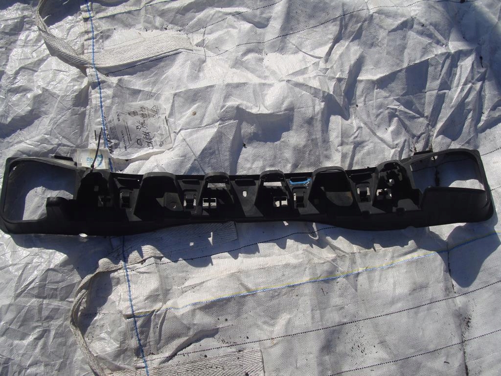 Купити Напрямна бампера peugeot 308 задній