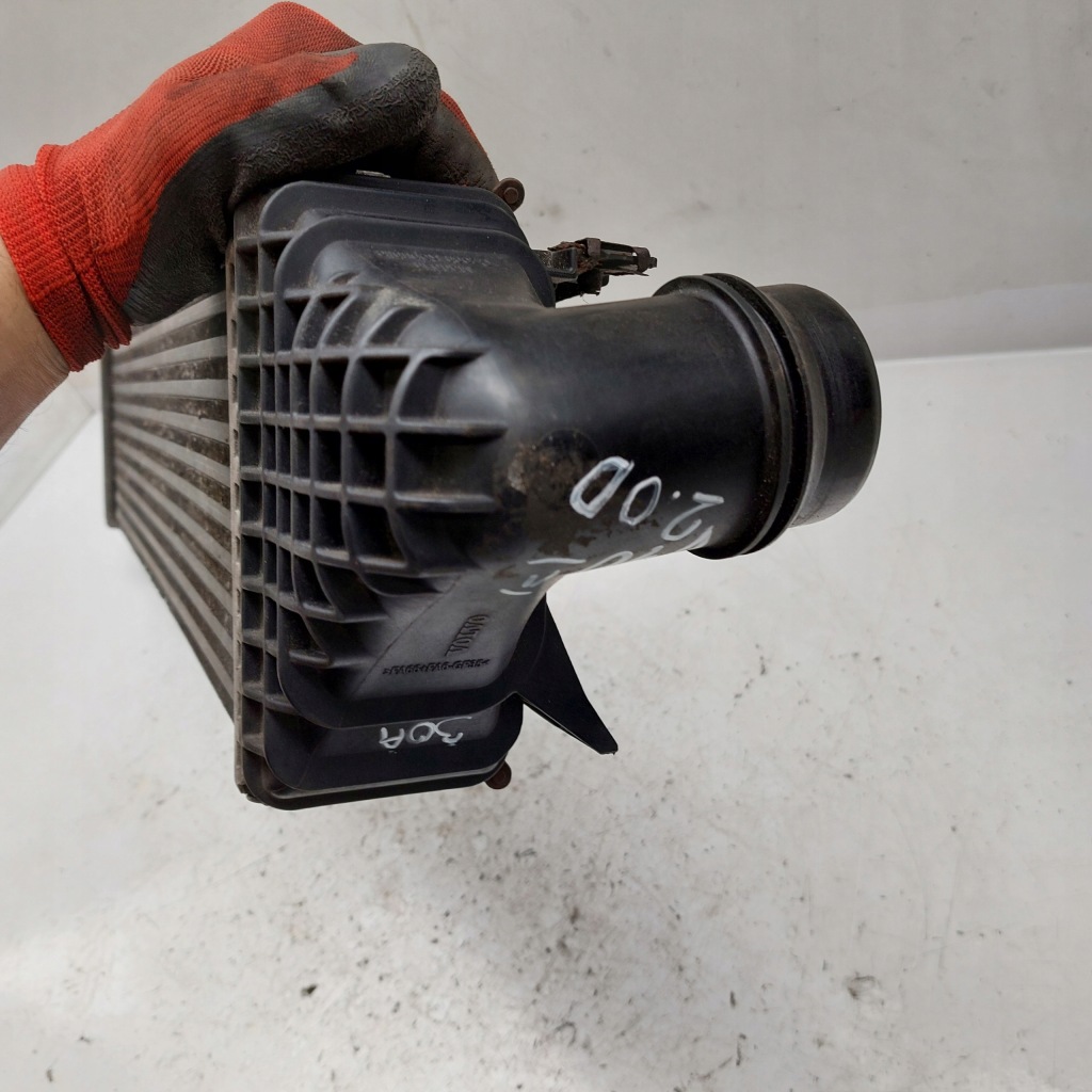 Volvo v40 2 2,0d радіатор повітря інтеркулер 31338734 dz895001 Недорого