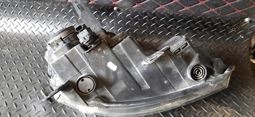 фото №7, Лампа левый перед передняя renault modus 8200658385