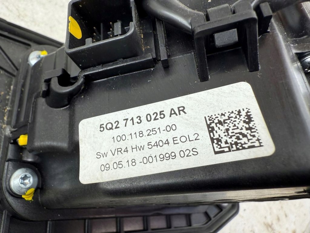 фото №12, Volkswagen golf vii 2017 з передній домкрат перемикання передач / верхній