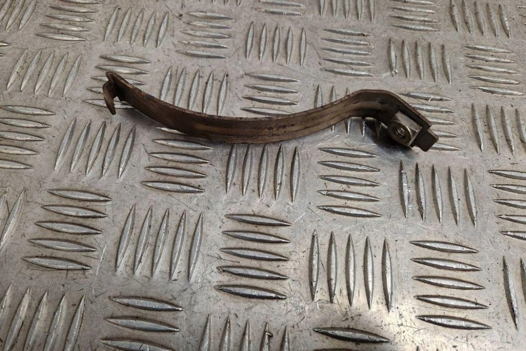 фото №6, Кронштейн выхлоп renault grand scénic iii jz0/1_ 208184201r 1.6l дизель