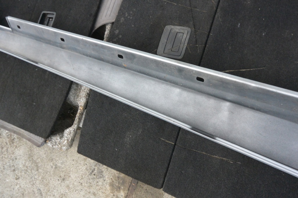 фото №11, Защита молдинг порог левая mercedes w212 775