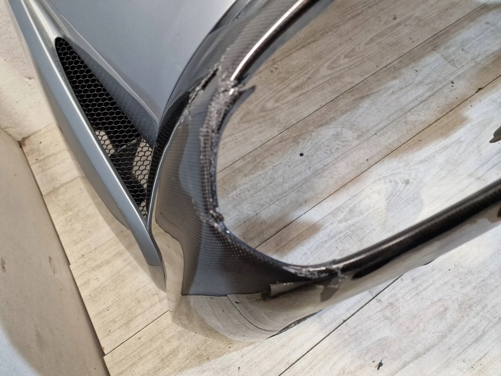 Ferrari 812 superfast задній бампер бампер 89335300 Доставка