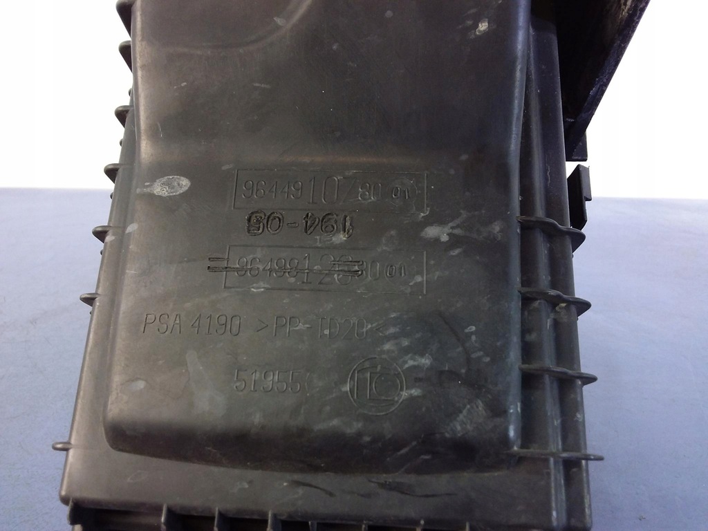 фото №6, Peugeot 407 2.0 d корпус фільтра повітря