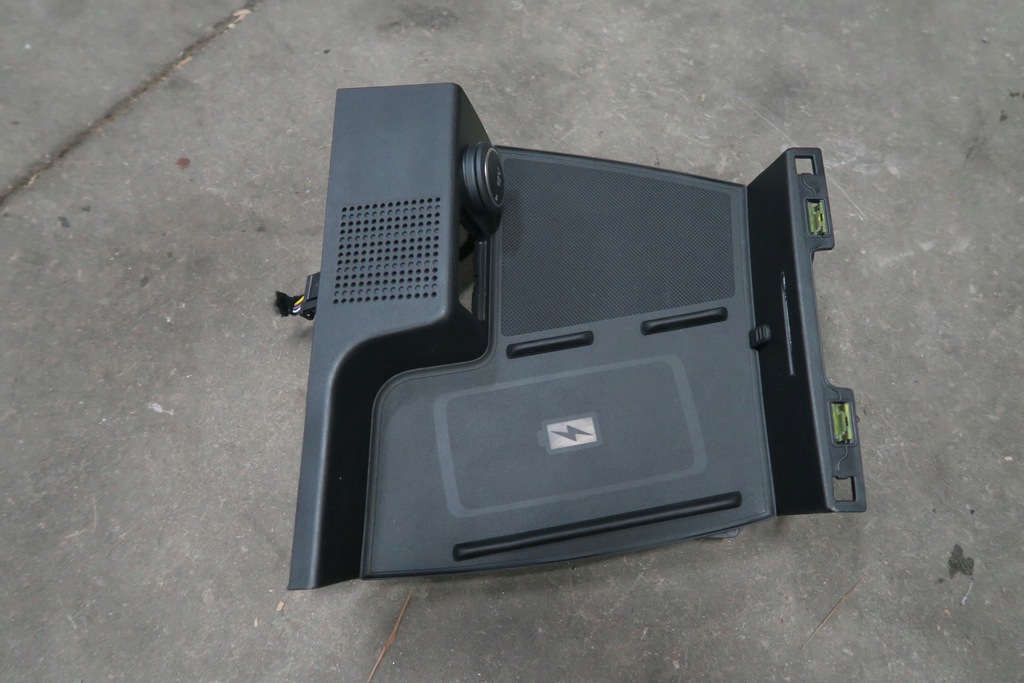 фото №1, Ford kuga mk3 зарядное устройство индукционная оригинал