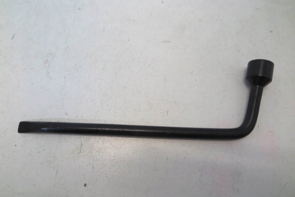 фото №1, Ключ do переключения kół toyota yaris iii