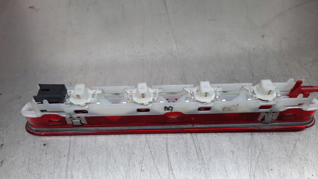 Третье  фонарь  стоп стоп-сигнал citroen jumpy 3 peugeot expert 3 16- Оригинал