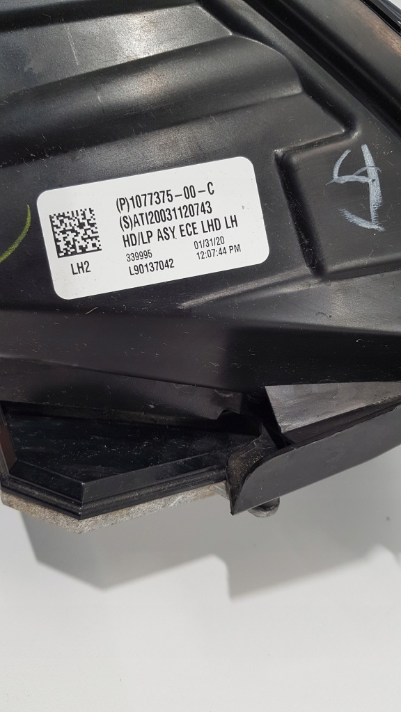 Tesla 3 3 фара левая перед led хорошее состояние Киев