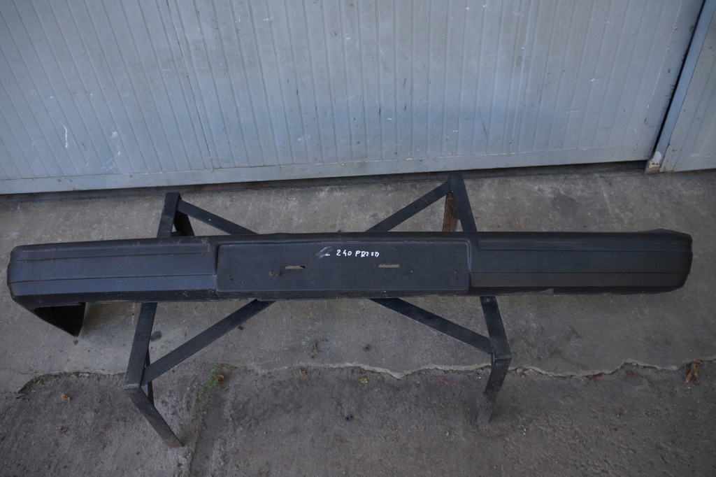 Купити Volvo 240 бампер передній перед