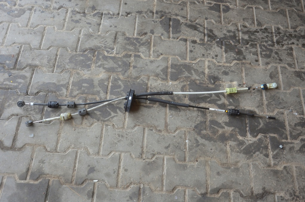 фото №1, Opel astra j троси вибірник 55563700