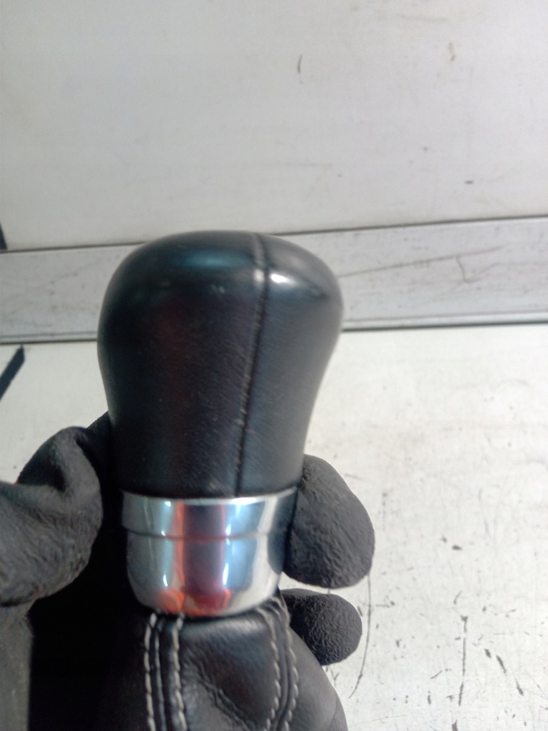 Ford fiesta mk8 ручка чохол шкіра Оригінал