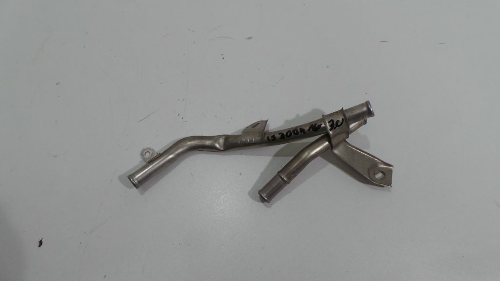 фото №1, Lexus is 300h 200t 2.5b 2016r труба шланг wąż