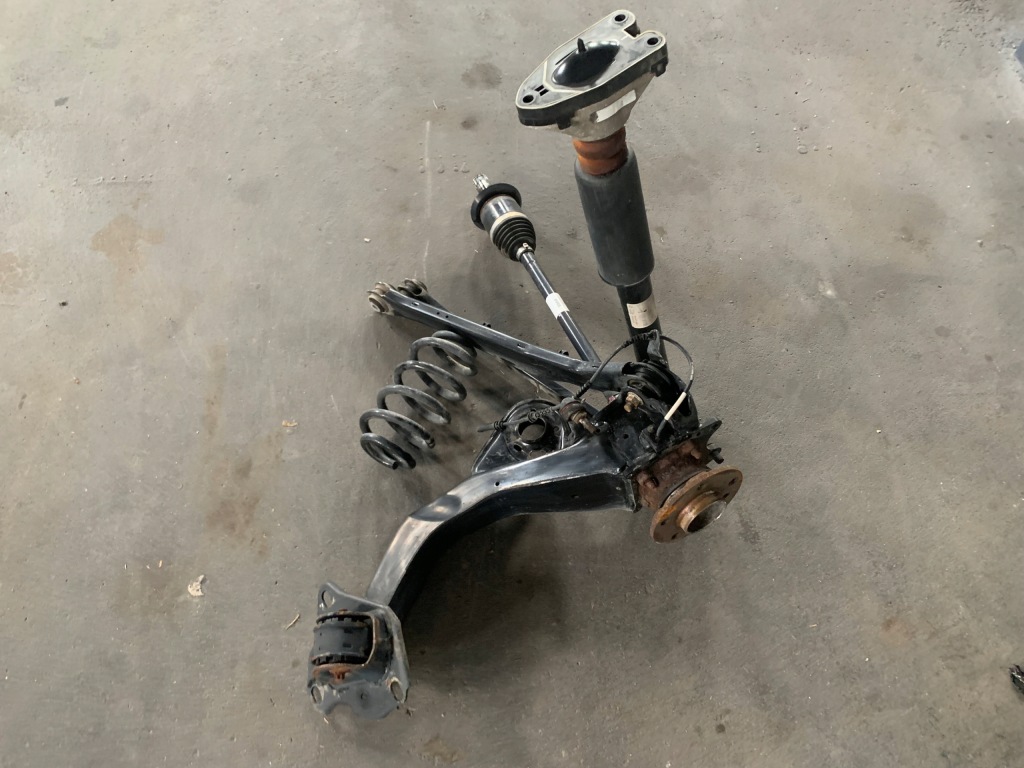 фото №1, Mini countryman jcw f60 f54 поворотный кулак с рычагами задняя левая 6851579