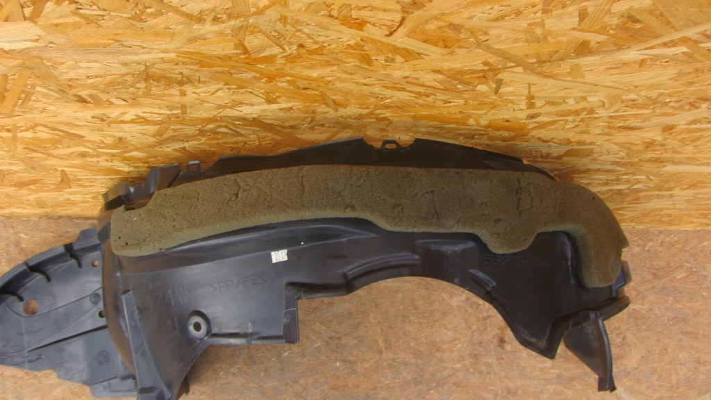 фото №4, Передние правое подкрылок toyota verso