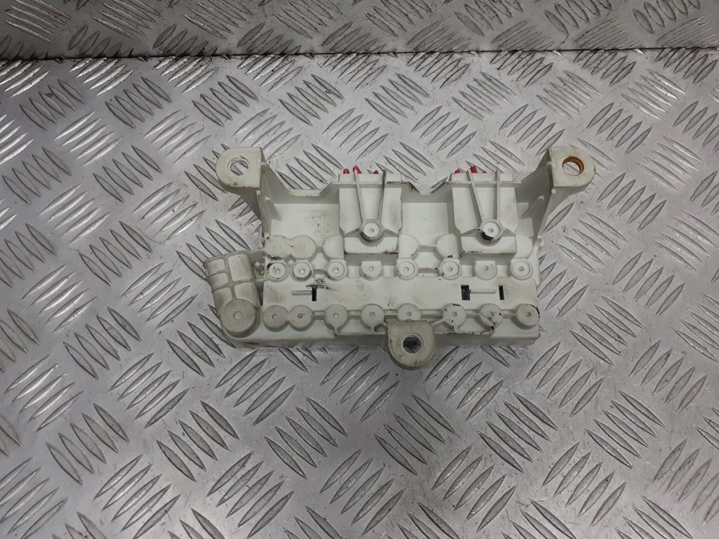 Купить Коробка предохранителей bmw 5 e39 2.5 d 8387544