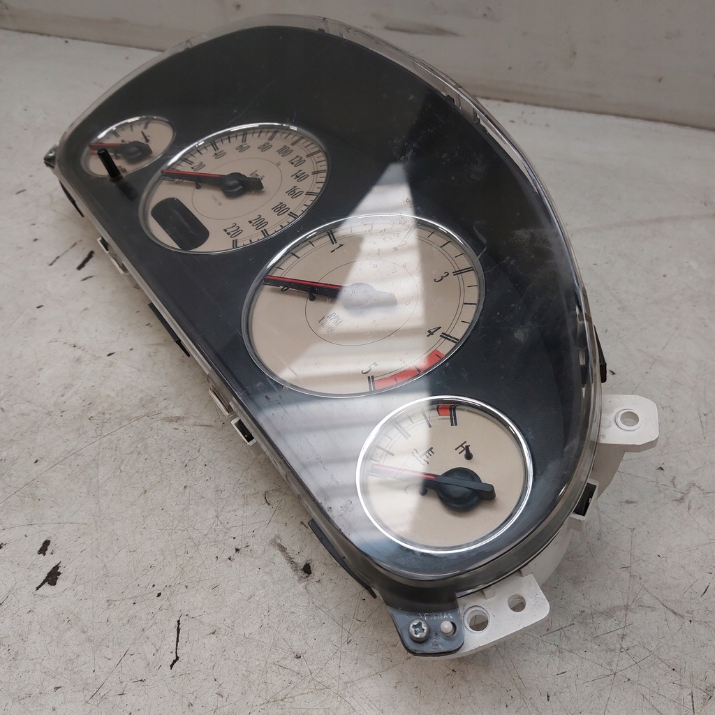 фото №6, Chrysler voyager iv 4 2,5crd счетчик приборы europa