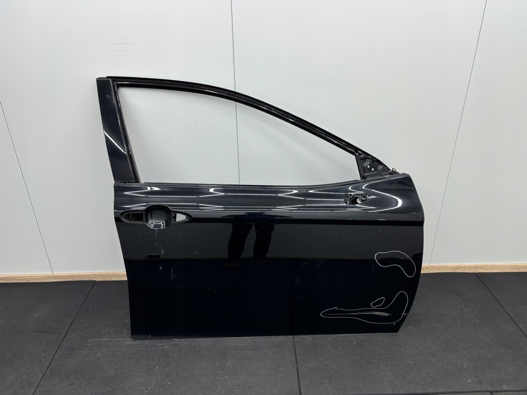 фото №1, Toyota camry viii 2018r-- дверь правое передние перед