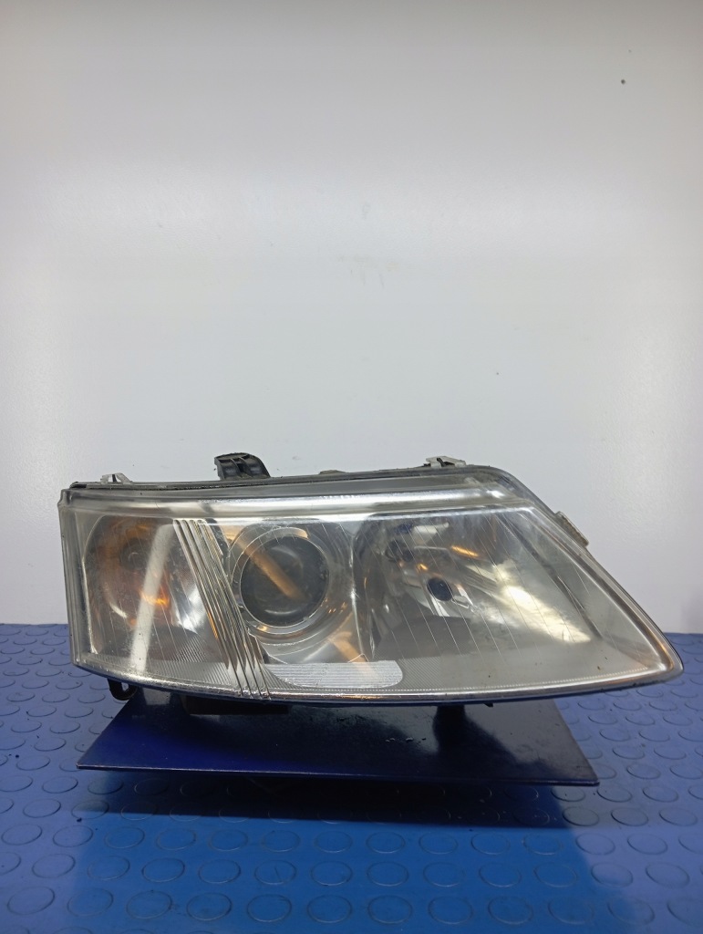 Купити Saab 9-3 1.8 t фара лампа передня права 155820
