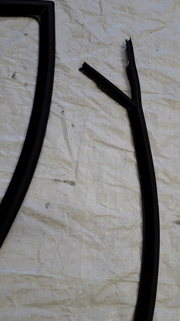 фото №7, Напрямна скло 6l3837432k seat ibiza iii 3