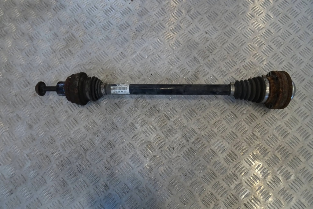 Купить Audi a6 c7 3.0 tdi - приводной вал задний  8r0501203c