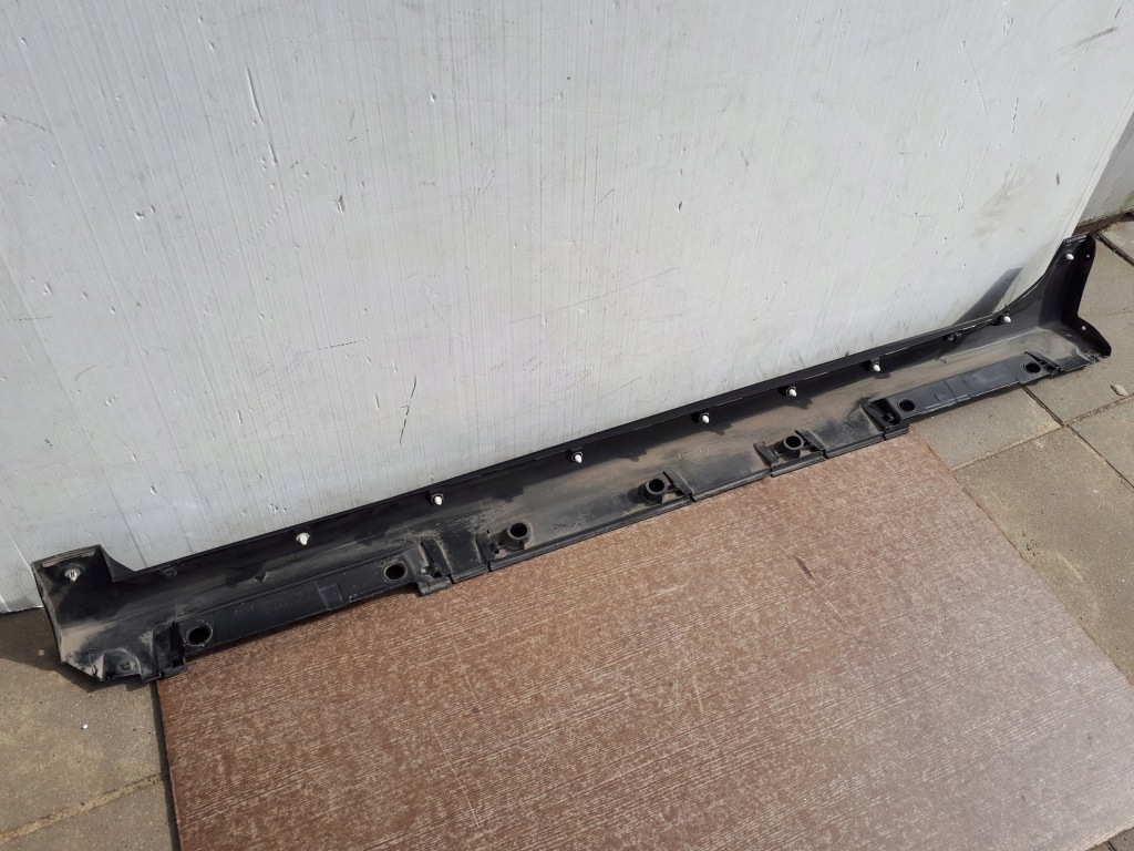 Lexus ct ct200h молдинг поріг права 75850-76010 поріг правий в Україні